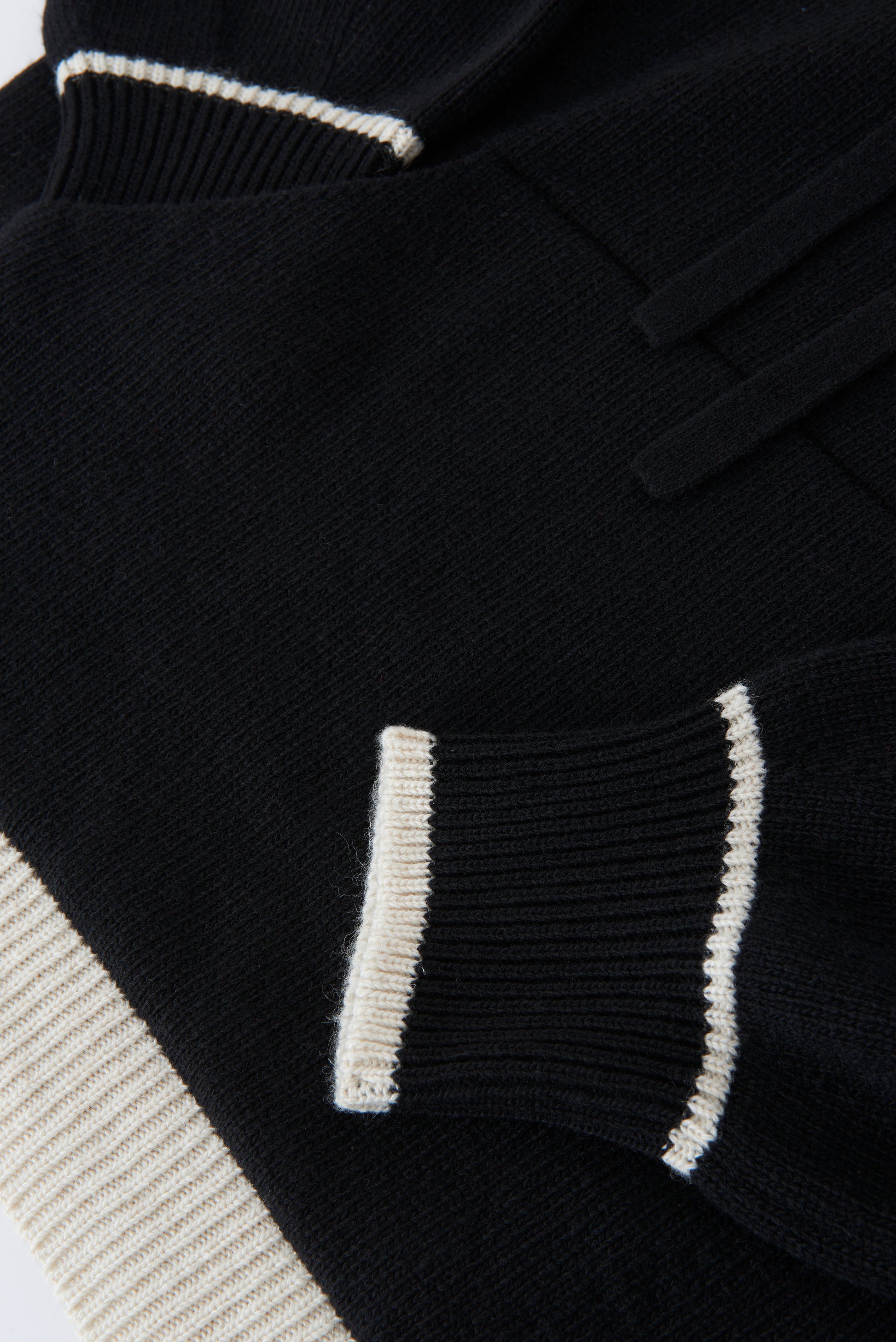 PULL COLANI NOIR/BLANC